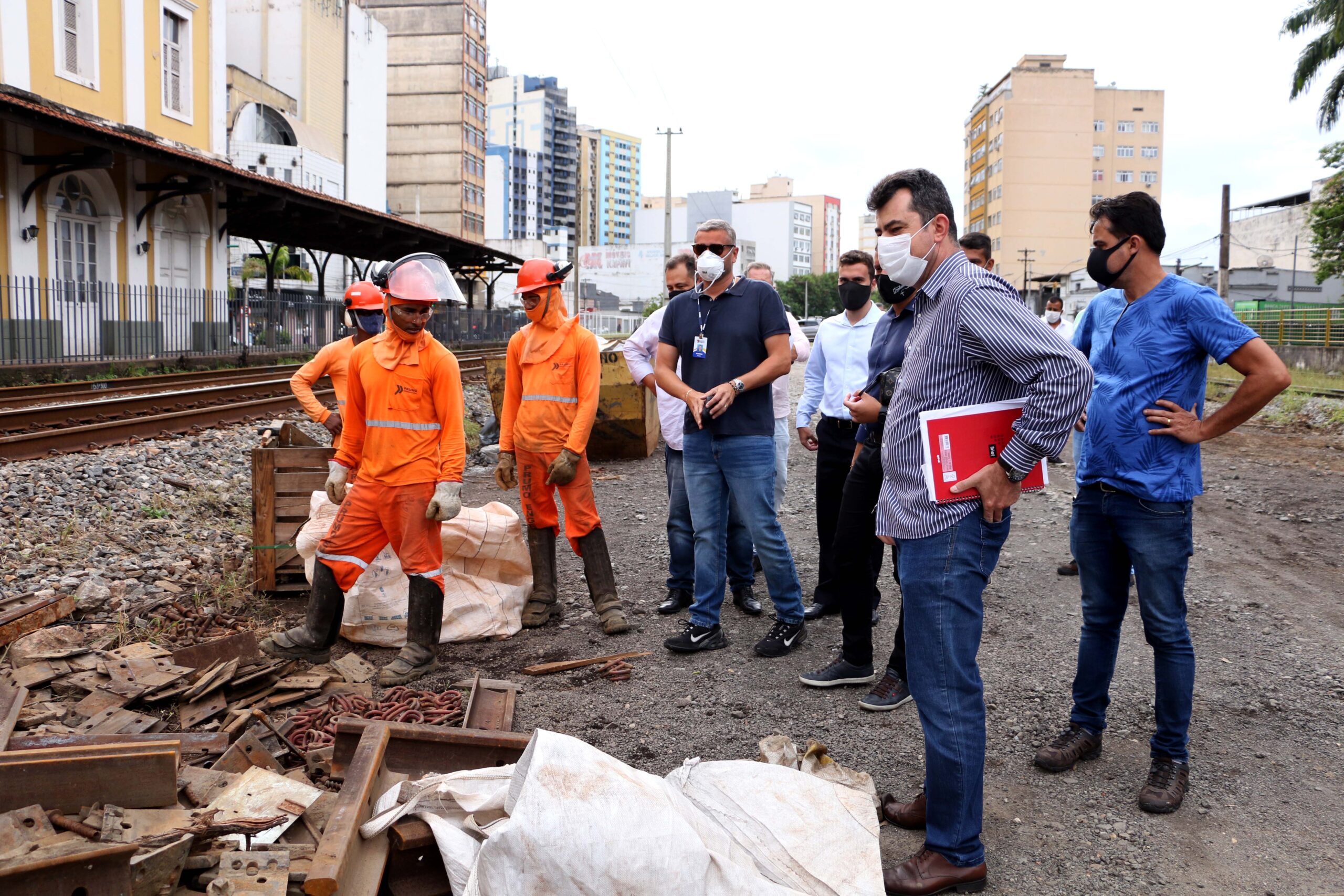 08-02-2021 - Prefeito Visita Obras do Pátio de Manobras - Chico de Assis (15)