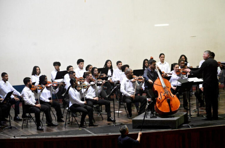 Volta Redonda promove festa internacional do violoncelo