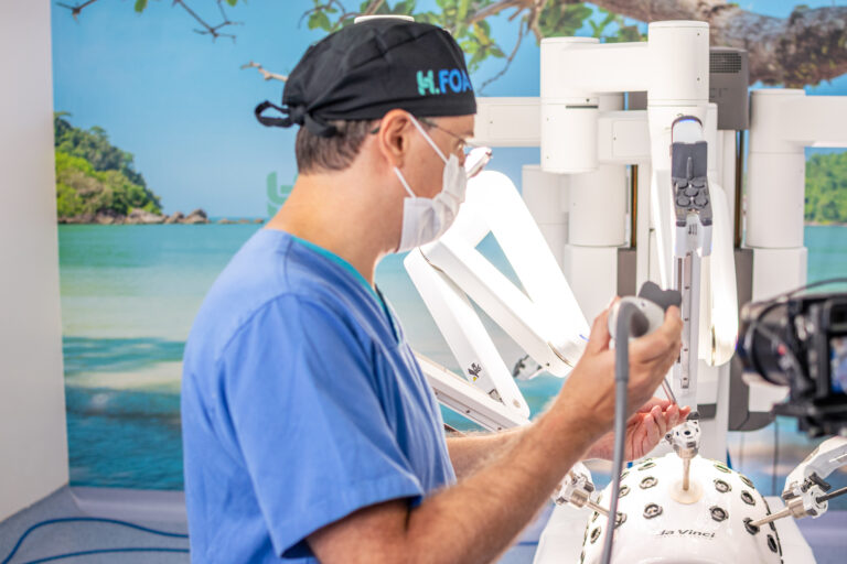 UniFOA lança curso inédito de Instrumentação em Cirurgia Robótica