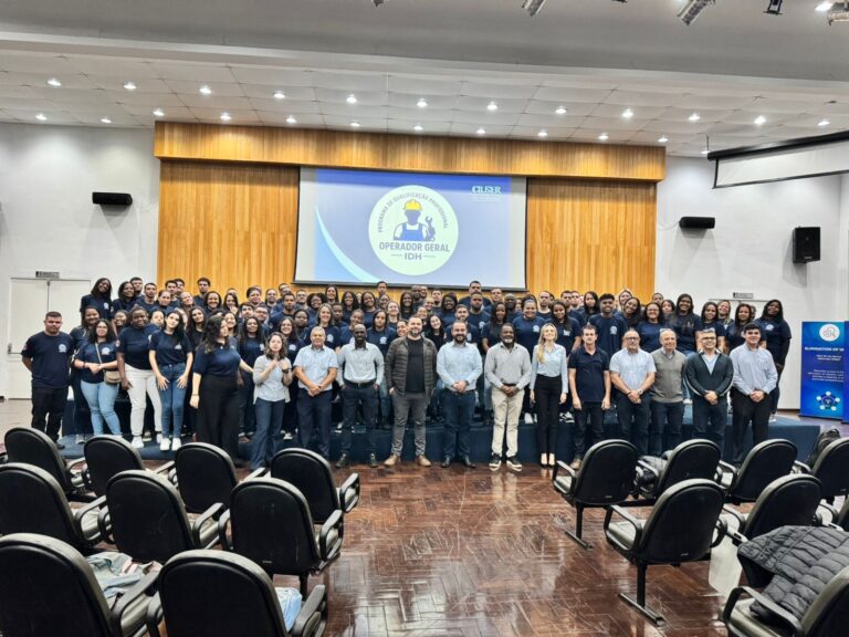 Alunos começam a ter atividades práticas na Volkswagen Caminhões e Ônibus