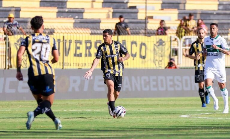 Voltaço é superado pelo Coritiba