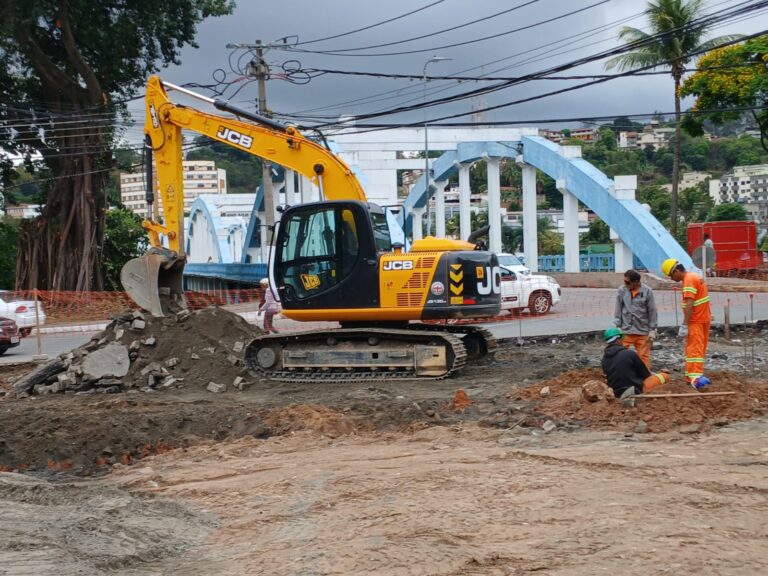 Perto da ponte