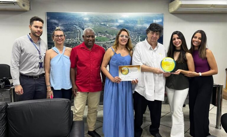 Destacando-se