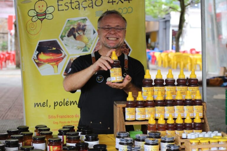 A Prefeitura de Volta Redonda promove neste sábado, 9, mais uma edição da Feira da Roça – Saberes & Sabores.