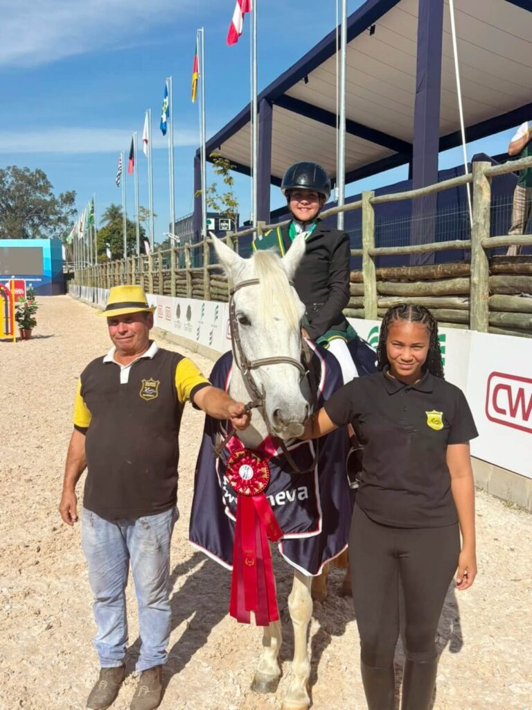 A Escola Municipal de Hipismo de Volta Redonda encerrou sua participação no Campeonato Brasileiro de Iniciantes,